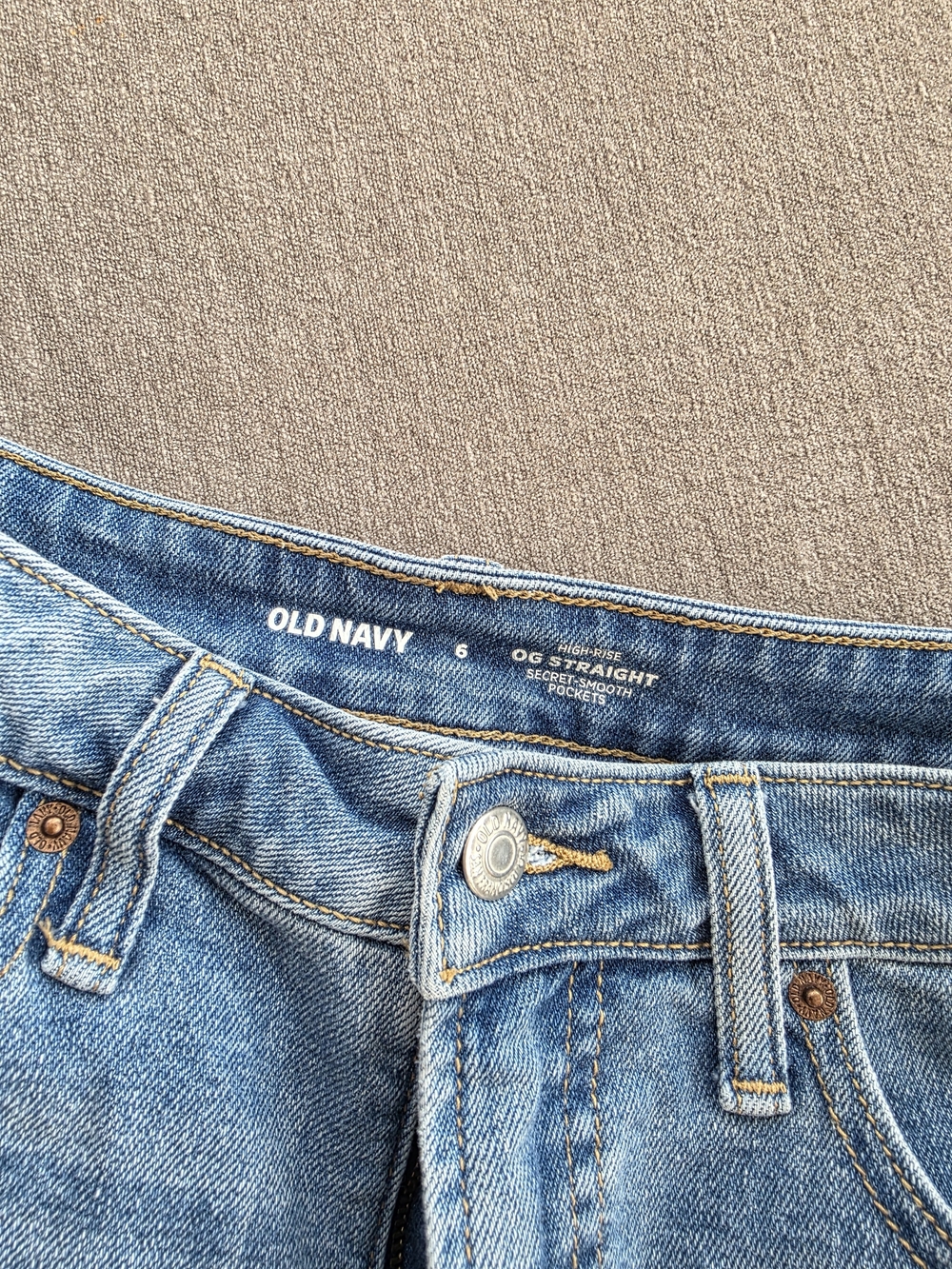 Old Navy Light Blue Distressed Denim Cutoff Shorts - Picture 2 of 2